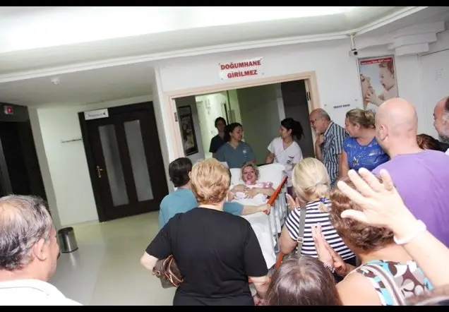 BALCA ÖZDAMARLAR'ın Web Sayfası – doğum hikayesi fotoğrafı 35/63 · Songül Turgut, İzmir