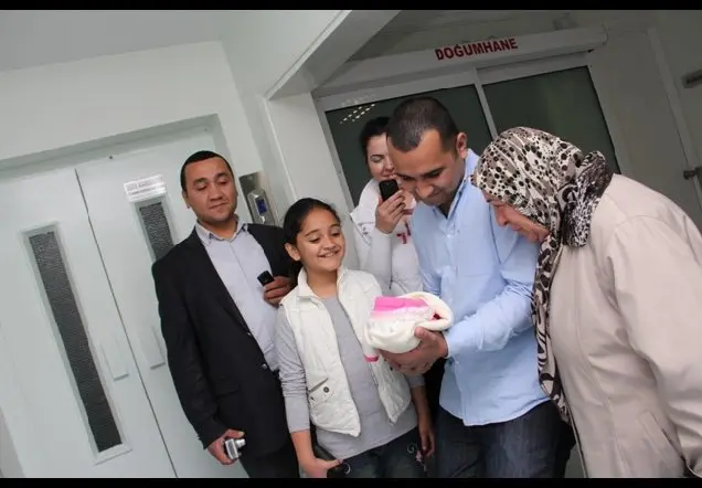 BEREN AYAZ 'ın Web Sayfası – doğum hikayesi fotoğrafı 51/80 · Songül Turgut, İzmir