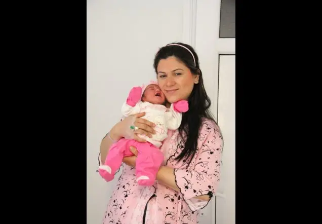 BEREN AYAZ 'ın Web Sayfası – doğum hikayesi fotoğrafı 80/80 · Songül Turgut, İzmir