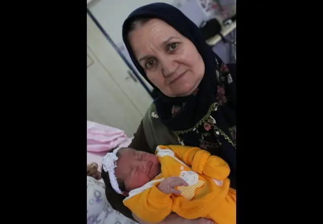 Beril Budak – doğum hikayesi fotoğrafı 33/54 · Songül Turgut, İzmir