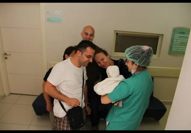 DEFNE ÇATALAHMETOĞLU'nun Web Sayfası – doğum hikayesi fotoğrafı 14/69 · Songül Turgut, İzmir
