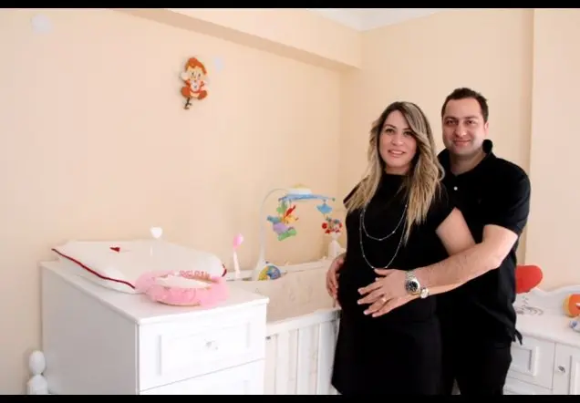 Derin Turhan galerisi kapak fotoğrafı