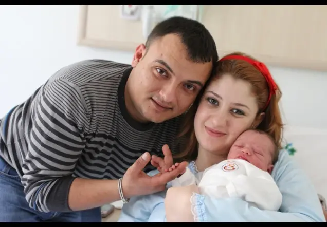 URAS ŞENGÜL'ün Web Sayfası – doğum hikayesi fotoğrafı 58/59 · Songül Turgut, İzmir