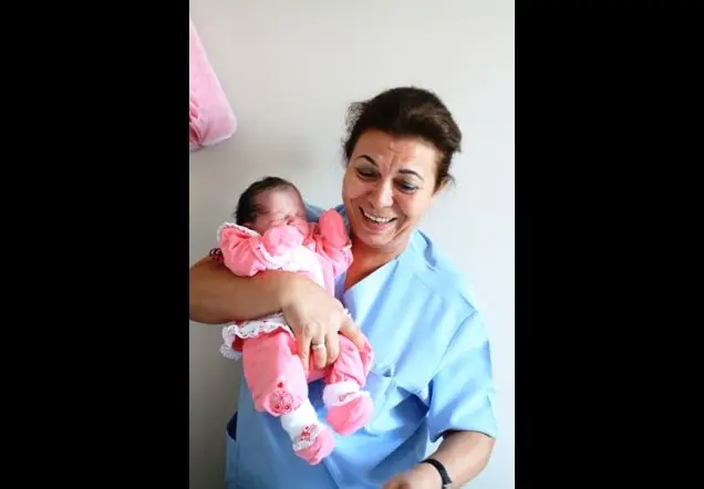 Yağmur Gezgin – doğum hikayesi fotoğrafı 44/68 · Songül Turgut, İzmir